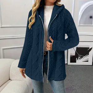 Damen flauschige Fleece Kapuze Reißverschluss Cardigan Detail, weiche blaue lange Jacke.