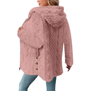 Rosa lange kuschelige Kapuze Fleece Reißverschluss Jacke Detailansicht mit weichem Stoff.