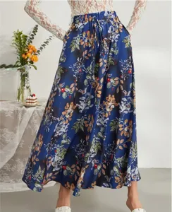 Vue détaillée de la jupe longue florale pour femme avec taille élastique et deux grandes poches.