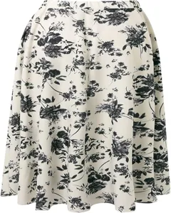 Vue détaillée de la jupe mi-longue évasée à imprimé floral élégant en noir et blanc.