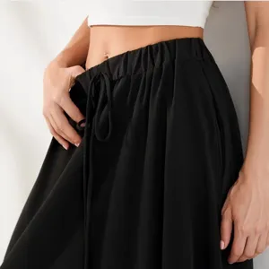 Jupe longue noire pour femme avec taille élastique à cordon, jupe ample élégante.