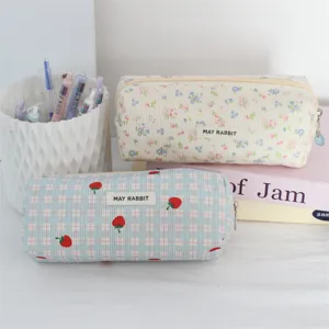 Estuche de corduroy con flores y fresas estético papelería bolsa de cosméticos