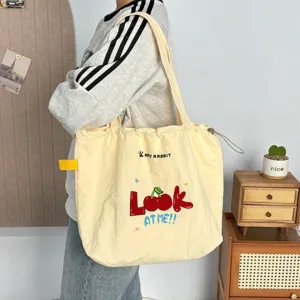 Bolso tote de lona con lindo bordado de cerezas, bolso de hombro informal con cordón.