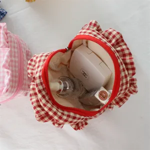 Borsa cosmetica a quadri rossi e bianchi con volant trousse per trucco carina organizzatore da viaggio