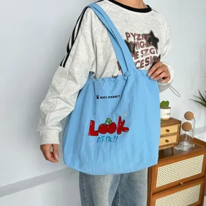 Bolso tote de lona azul claro con bordado de cerezas, bolso de hombro de gran capacidad.