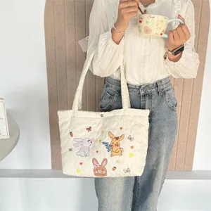 Gewatteerde totebag van stof met schattige konijnenborduursel, grote schoudertas.