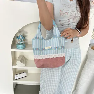 Sac cabas rayé en velours côtelé doux avec bordure en dentelle et nœuds, sac à main tendance.