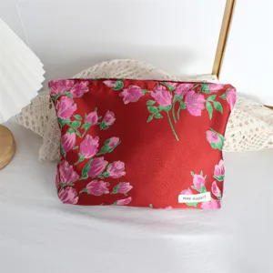Borsa per trucco jacquard con fiori rossi borsa di stoccaggio cosmetica portatile grande