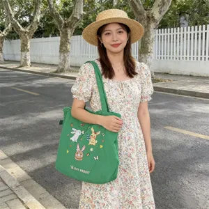 Borsa tote in tela con ricamo di coniglio carino coreano, grande borsa casual per studenti.