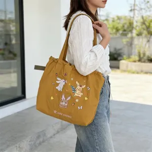 Bella borsa shopper in tela ricamata con coniglietto carino stile coreano, grande borsa da donna.