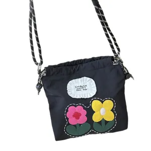 Fashion floral embroidered phone bag for women, cute canvas crossbody bag for daily commute.