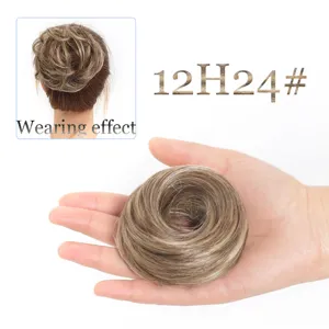 Chignon synthétique en forme de donut nuance 12H24# avec vue détaillée et texture naturelle.