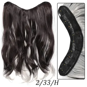 Vue détaillée de l'extension de cheveux synthétiques à 5 pinces en V, texture ondulée.