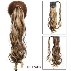 Synthetische golvende paardenstaart haarverlenging klittenband krullend haarstuk detail.