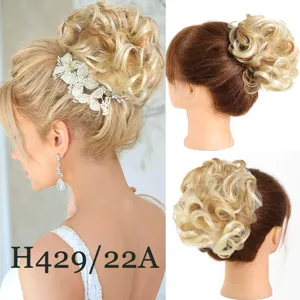 Chignon de cheveux synthetiques boucles pince griffe extension detail vue pour femmes