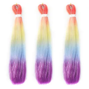 Bunte synthetische Ombre Flechthaare Verlängerungen mit Glitzer für coole Frisuren.