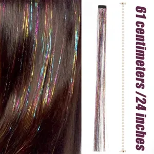 Detailansicht der 24 Zoll glitzernden Haarverlängerung mit Clip, glänzendes Feenhaar.