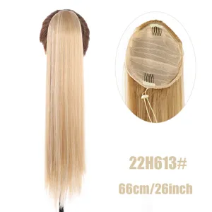 Detalle de la extensión de coleta de pelo sintético con gorro interior, clips y cordón.