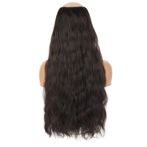 Extension de cheveux ondulés en V clip-in perruque détail vue arrière de longs cheveux bruns foncés.