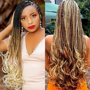 Extension per capelli intrecciati all'uncinetto ricci francesi con grandi ricci biondi sfumati.