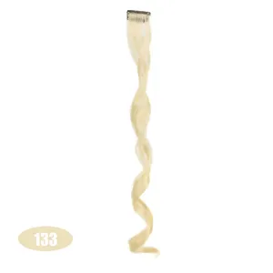 Extension per capelli ricci con clip, ciocca sintetica mossa per look alla moda quotidiano.