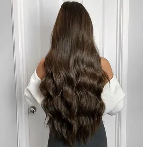 Lunghe extension per capelli ondulati marroni, ciocche ricce naturali con clip per donne.