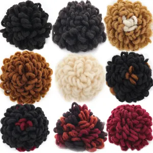 Chignon per capelli ricci afro dreadlocks sintetici e dettagli di estensione con coulisse.