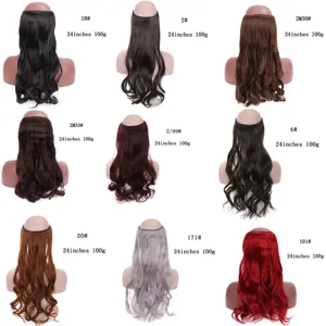 Vue détaillée d'extensions de cheveux synthétiques ondulés de 24 pouces en plusieurs teintes.