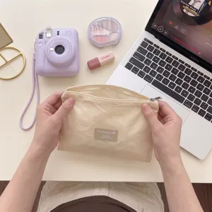 Borsa portaoggetti con cerniera traslucida, trousse per cosmetici portatile e leggera da viaggio.
