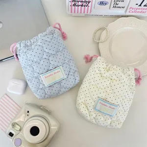 Sac de Rangement à Pois Matelassé en Forme de Cœur avec Cordon de Serrage Trousse à Maquillage de Voyage Portable pour Femme