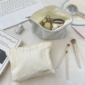 Koreanische spitze kosmetiktasche, weiche hohle make-up tasche für reise und tägliche aufbewahrung.