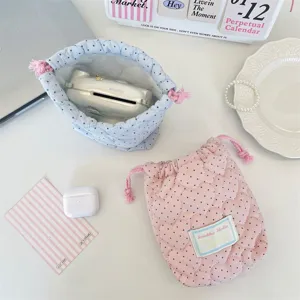 Pochette de rangement matelassée à motif de cœur, sac de voyage portable mignon.