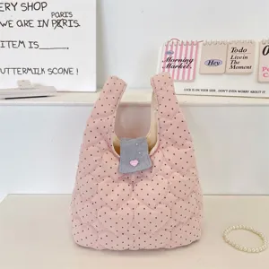 Bolso de mano acolchado rosa con corazones, bolso de muñeca de lunares lindo, casual.