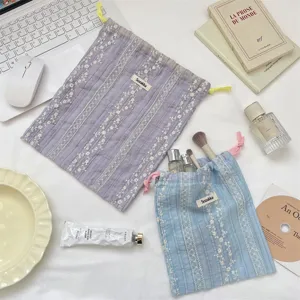 Ins Stil Spitze Blumen Stoff Aufbewahrungstasche, süßer Kordelzug Beutel für Kosmetik & Reisen.