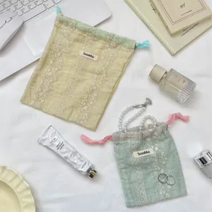 Ins Stil blumiger Kordelzug Aufbewahrungsbeutel, tragbare staubdichte Make-up Tasche