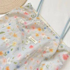 Chic koreanischer Stil Blumen bestickte Canvas Umhängetasche mit schmalen Trägern für Frauen.