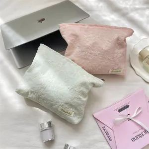 Transparente florale bestickte Kosmetiktasche stilvolle leichte Make-up Aufbewahrungstasche