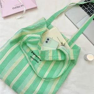 Grüner gestreifter Canvas Shopper, lässige große Schultertasche für Studenten und Freizeit.