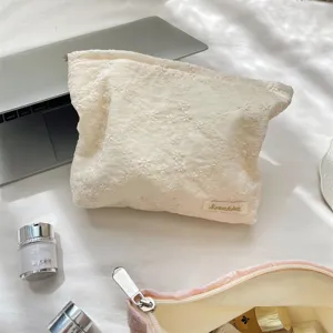 Blumenbestickte Kosmetiktasche, weiche Gaze Make-up Aufbewahrungstasche für den Alltag.