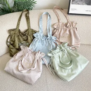Bolso de hombro de satén con lunares estilo coreano con bordado floral, diseño casual diario.