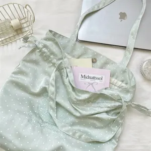 Bolso de hombro de satén con lunares de estilo coreano con bordado bolso de estudiante.