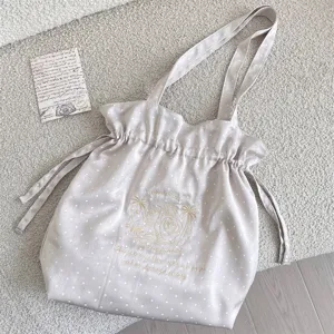 Bolso de hombro de satén con lunares estilo coreano con elegante bordado floral.