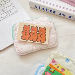 Portable quilted card pouch with snap layers for women daily coin lipstick cosmetic storage.