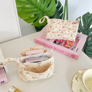 Blumen Canvas Kosmetiktasche Süße Herzknopf Aufbewahrungstasche Tragbarer Make Up Beutel