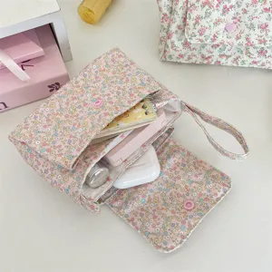 Blumenmuster Aufbewahrungstasche mit Herz Druckknopf, süße Kosmetiktasche und Federmäppchen.