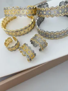 Set de pulseras y anillos de encaje calado con circonitas joyas bicolor para mujeres