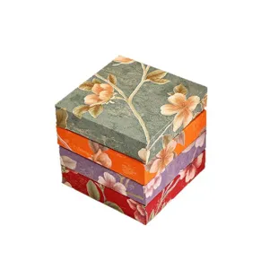 Boîte cadeau de bijoux florale style chinois, emballage élégant de bracelet gaufré.