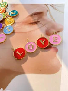 Bunter Emaillierter Buchstaben Anhänger DIY Schmuck Zubehör mit Strass Rand Detail.