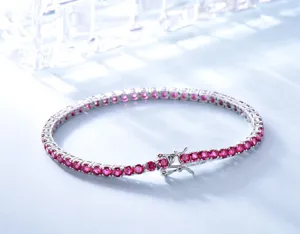 S925 Silber Tennisarmband mit runden roten Rubin Edelsteinen, elegantes Damen Schmuckdesign.
