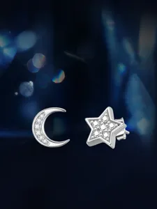 Silberne Stern und Mond Ohrstecker asymmetrisch, glitzernde Zirkonia, schicke Schmuck.